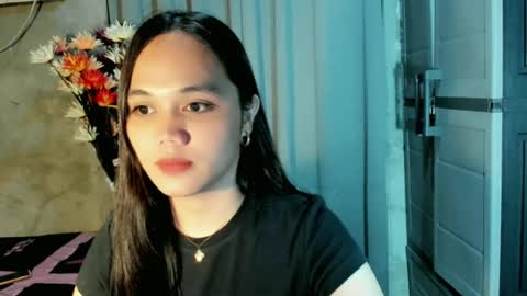 Snapshot of hilarymolly chatting on 07/08/26, 12:37 hilarymolly online show from 07/08/26, 12:37