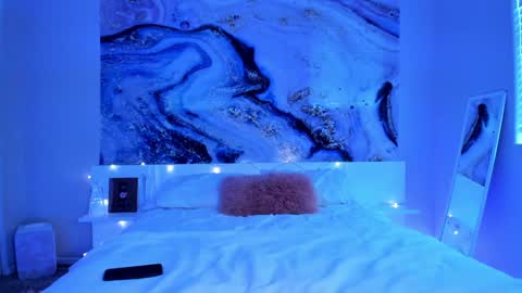 Snapshot of himexmarie chatting on 02/01/25, 12:29 Hime Marie online show from 02/01/25, 12:29