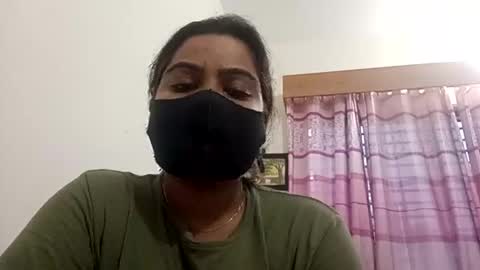 himuhimu22 online show from 10/17/25, 11:02