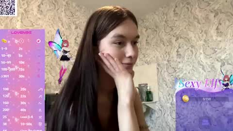 Snapshot of hinadesire chatting on 05/20/26, 04:46 Hina online show from 05/20/26, 04:46