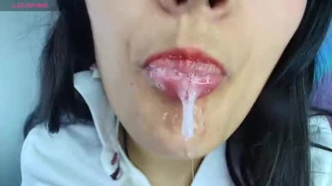 hinata online show from 10/23/25, 09:02