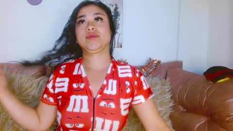 Snapshot of hinataleecs chatting on 12/29/24, 11:18 hinata lee online show from 12/29/24, 11:18