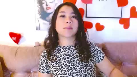 Snapshot of hinataleecs chatting on 02/28/25, 11:36 hinata lee online show from 02/28/25, 11:36