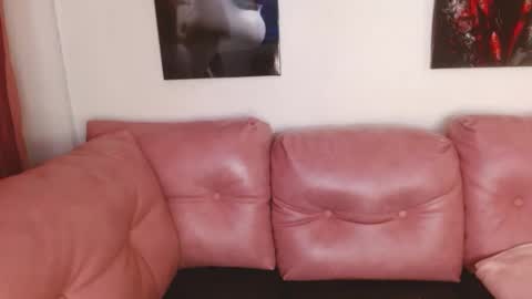 Snapshot of hinataleecs chatting on 10/07/25, 09:45 hinata lee online show from 10/07/25, 09:45