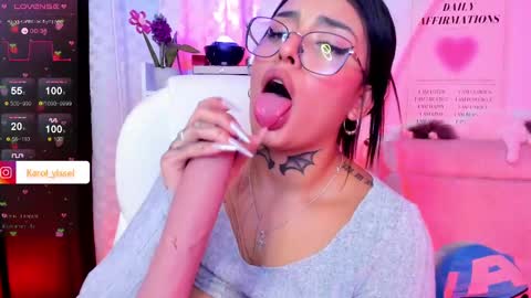  Karol  Independent Model online show from 02/12/25, 06:40