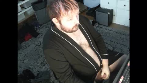 hipguy91 online show from 11/27/25, 06:54