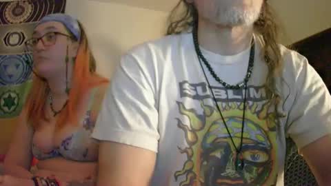Snapshot of hippiedad333 chatting on 05/15/26, 05:25 hippiedad333 online show from 05/15/26, 05:25