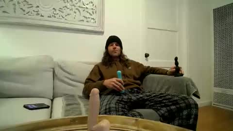 Snapshot of hippiezen chatting on 04/02/26, 06:16 Hippie Jijm online show from 04/02/26, 06:16