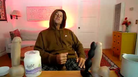 Snapshot of hippiezen chatting on 05/15/26, 03:52 Hippie Jijm online show from 05/15/26, 03:52