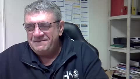 hippo online show from 12/19/24, 07:07