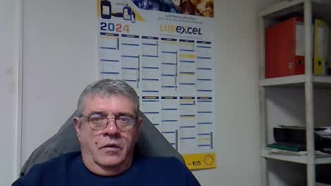 hippo online show from 12/25/24, 08:51