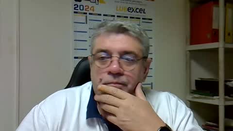 hippo online show from 01/05/25, 08:11