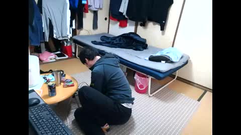 Snapshot of hiro110 chatting on 01/16/25, 04:07 hiro110 online show from 01/16/25, 04:07