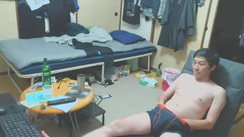 Snapshot of hiro110 chatting on 09/17/25, 12:29 hiro110 online show from 09/17/25, 12:29