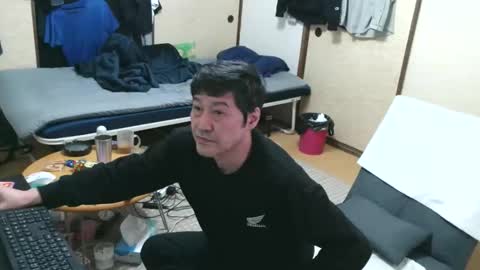 Snapshot of hiro110 chatting on 03/10/26, 12:04 hiro110 online show from 03/10/26, 12:04