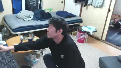 Snapshot of hiro110 chatting on 03/15/26, 11:55 hiro110 online show from 03/15/26, 11:55