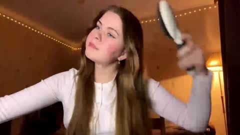 I am Amy ntmu Lets hit 10 Thumbs Up together online show from 03/06/26, 03:08