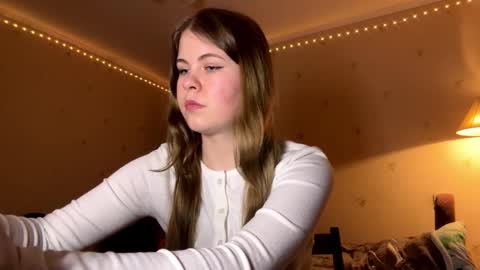 I am Amy ntmu Lets hit 10 Thumbs Up together online show from 03/07/26, 05:43