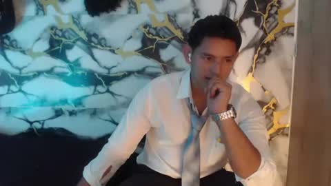 Snapshot of hiroshi_shen2 chatting on 08/03/26, 02:44 hirosi shen online show from 08/03/26, 02:44