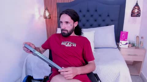 Hisoka online show from 04/21/26, 01:42