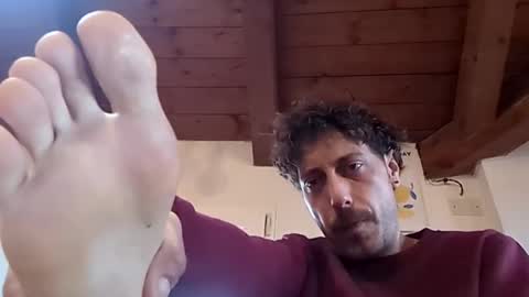 hitmenoww online show from 04/21/26, 06:41