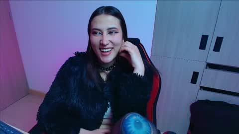 Hitomi Arata online show from 04/21/26, 02:51