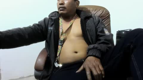 Snapshot of hk5792 chatting on 09/21/25, 04:25 Your Morenito online show from 09/21/25, 04:25