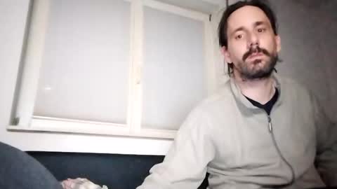 Snapshot of hmuench85 chatting on 01/05/25, 06:13 H online show from 01/05/25, 06:13