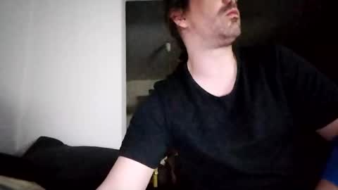Snapshot of hmuench85 chatting on 01/31/25, 03:52 H online show from 01/31/25, 03:52