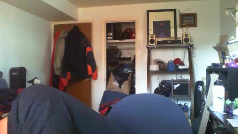 hobbes80 online show from 12/31/24, 08:12