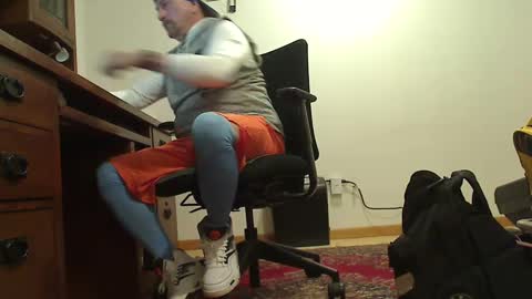 Snapshot of hockeybud chatting on 10/07/25, 06:16 Rick online show from 10/07/25, 06:16