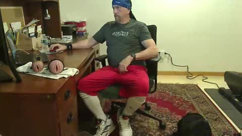 Snapshot of hockeybud chatting on 10/28/25, 08:22 Rick online show from 10/28/25, 08:22