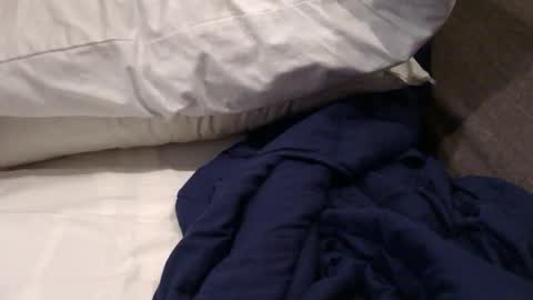 hockeyjock17 online show from 03/25/26, 01:11