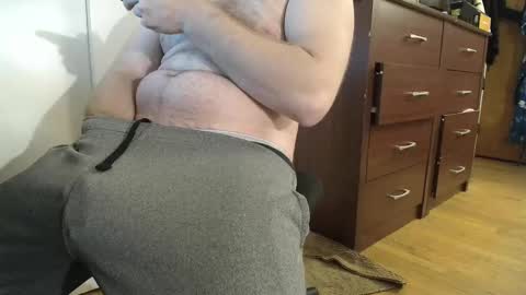 Hockey Player online show from 12/12/24, 03:10