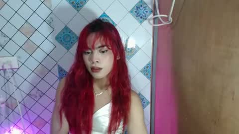 Snapshot of hoelyaurora chatting on 02/24/26, 07:12 Aurora3 online show from 02/24/26, 07:12