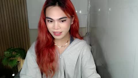 Snapshot of hoelyaurora chatting on 04/07/26, 10:15 Aurora3 online show from 04/07/26, 10:15