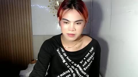 Snapshot of hoelyaurora chatting on 04/12/26, 10:20 Aurora3 online show from 04/12/26, 10:20