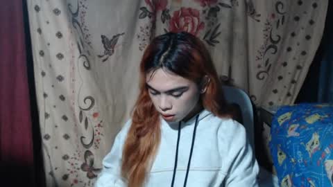 Snapshot of hoelyaurora chatting on 04/22/26, 07:26 Aurora3 online show from 04/22/26, 07:26