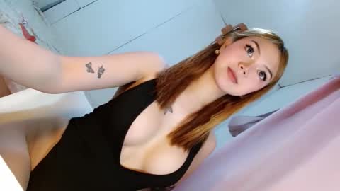 Snapshot of hoelychess chatting on 12/15/25, 10:19 welcome here guys online show from 12/15/25, 10:19