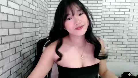 Snapshot of hoelykarina chatting on 04/09/26, 04:45 Karina3 online show from 04/09/26, 04:45