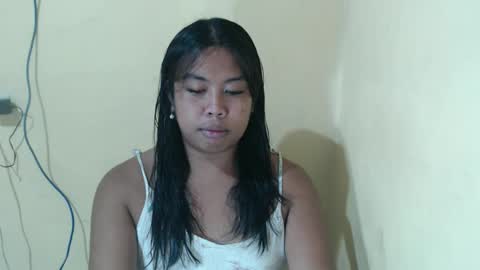 Layla3 online show from 04/05/26, 12:13