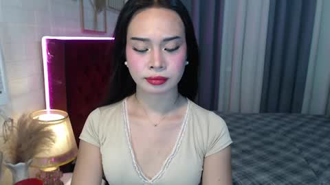 hoelymolly online show from 04/21/26, 01:42