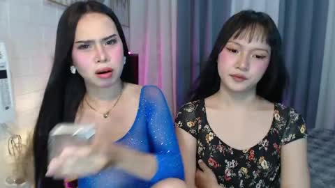 Snapshot of hoelymolly chatting on 04/30/26, 08:57 hoelymolly online show from 04/30/26, 08:57