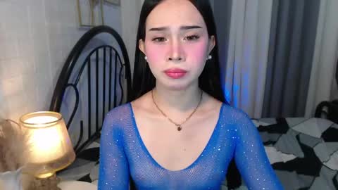 Snapshot of hoelymolly chatting on 05/14/26, 05:58 hoelymolly online show from 05/14/26, 05:58
