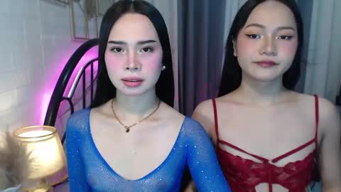 Snapshot of hoelymolly chatting on 05/24/26, 05:51 hoelymolly online show from 05/24/26, 05:51