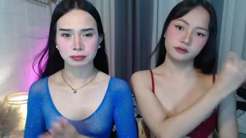 Snapshot of hoelymolly chatting on 06/04/26, 06:47 hoelymolly online show from 06/04/26, 06:47