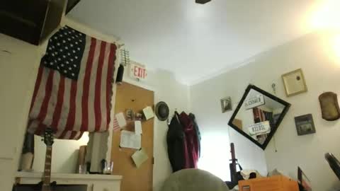 Snapshot of hoglegg99384194 chatting on 05/16/26, 10:52 hoglegg99384194 online show from 05/16/26, 10:52