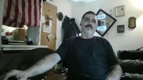 Snapshot of hoglegg99384194 chatting on 05/24/26, 11:32 hoglegg99384194 online show from 05/24/26, 11:32