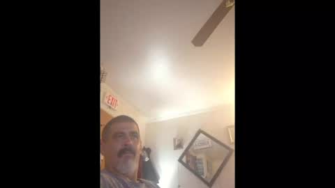 Snapshot of hoglegg99384194 chatting on 07/17/26, 06:09 hoglegg99384194 online show from 07/17/26, 06:09