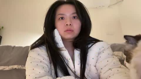 Snapshot of hola_sunflower chatting on 12/16/25, 06:24 amy online show from 12/16/25, 06:24